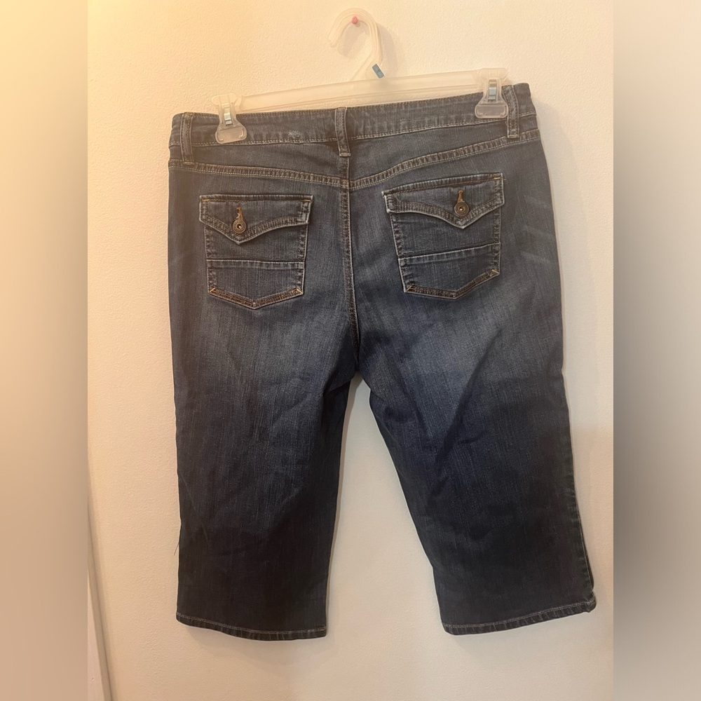 Capri pants - Picture 2 of 3